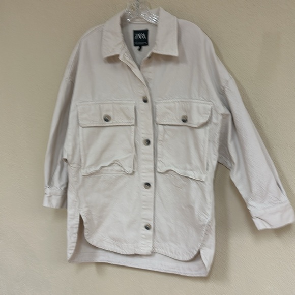 Zara womans cream denim oversized shacket Jacket. Size S/M - Picture 2 of 4